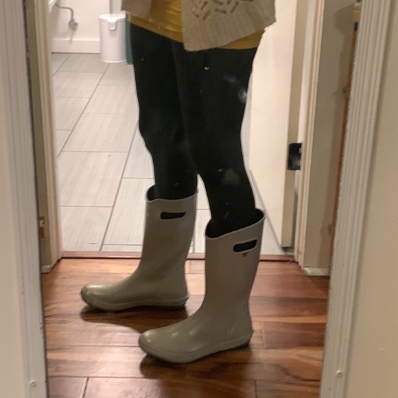 Bogs women’s boots silver - Picture 9 of 10